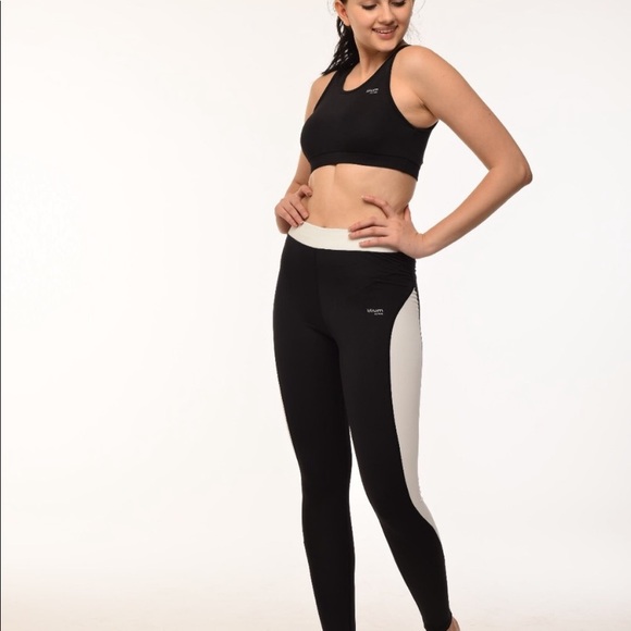 Leggings from Europe🖤🖤🖤🖤 - Picture 4 of 6